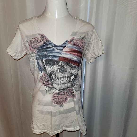 Graphic tshirt - Picture 2 of 6